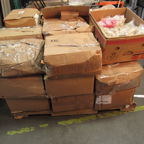 Pallet of LSL Treaded Hospital Socks | Auction 1724