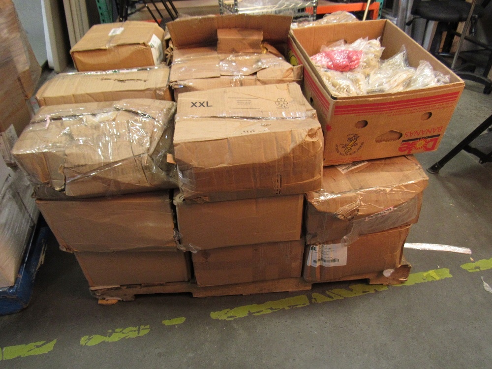 Pallet of LSL Treaded Hospital Socks | Auction 1724