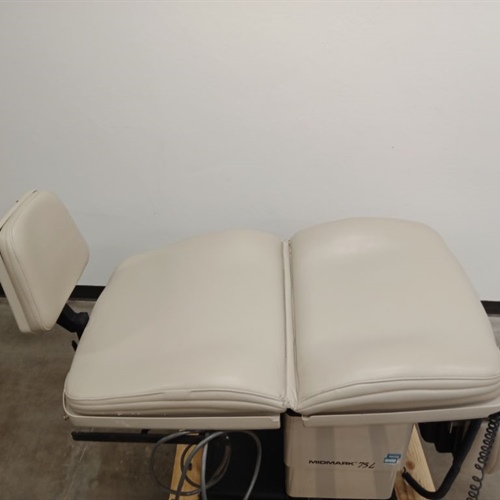 Midmark 75L Exam Chair