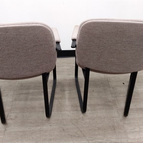 Lot of 2 Chairs 