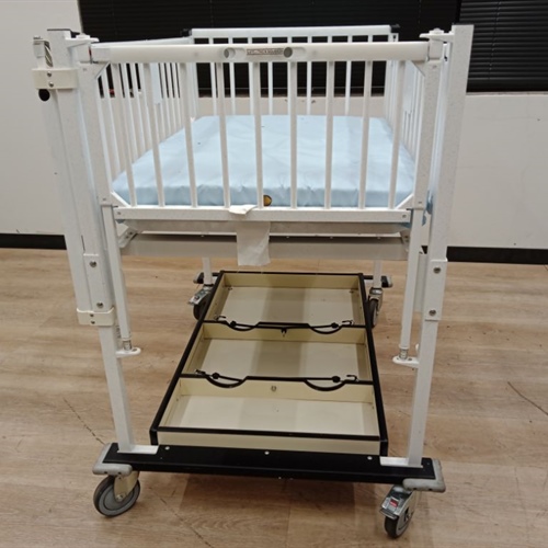 Rolling Hard Infant Crib
