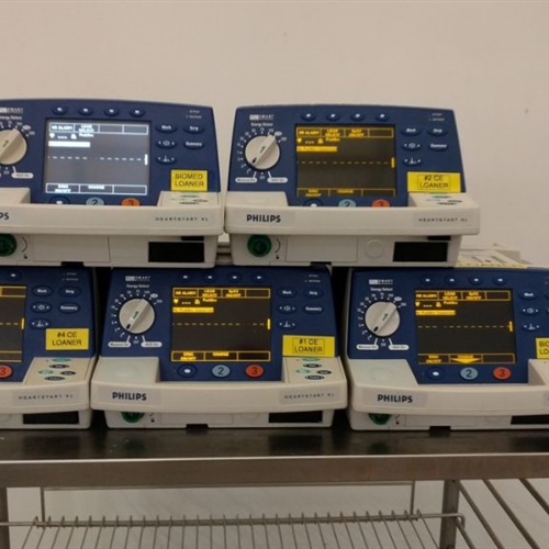 Lot of 5 - Philips HeartStart XL M4735A Smart Biphasic Defibrillators (With 5 M3516A Batteries)