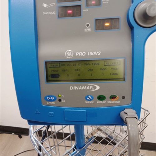 GE Dinamap Pro 100V2 Vitals Monitor With Stand 