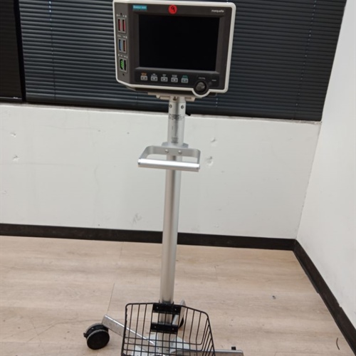 Marquette Eagle 3000 Vital Sign Monitor with Stand