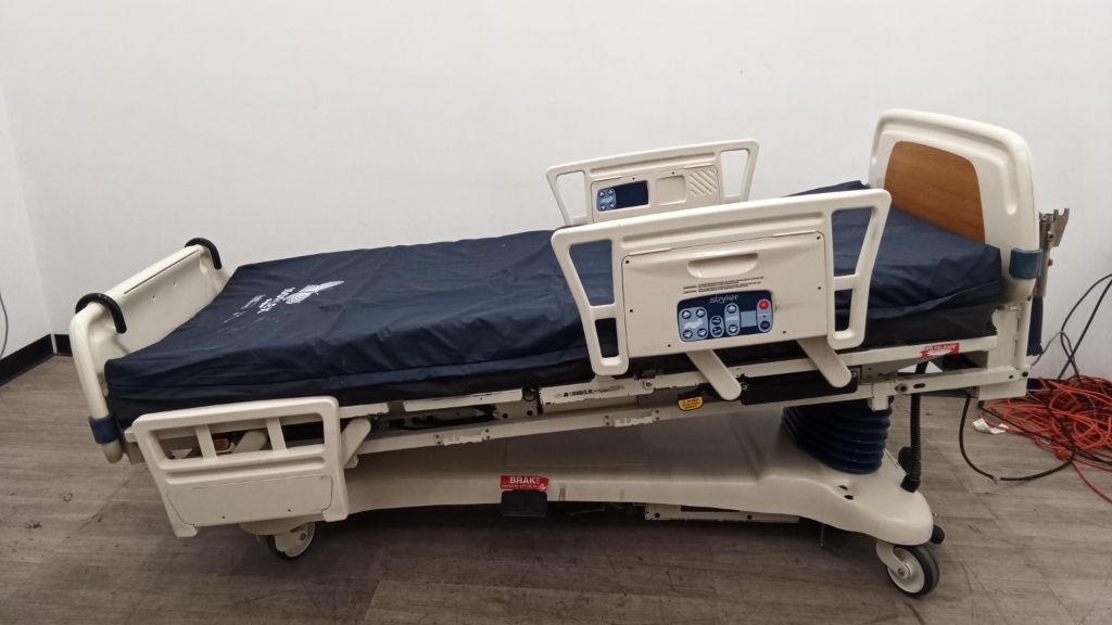 Stryker Epic Hospital Bed | Auction 16235