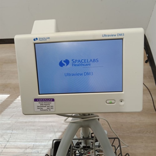 Spacelabs Ultra View DM3 Vitals Monitor WIth Roll Stand 