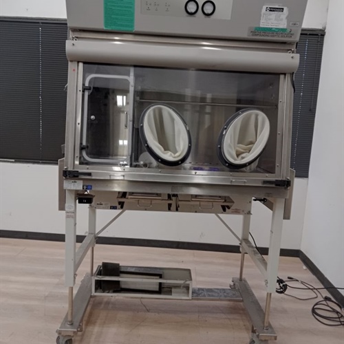 Nuaire Compounding Aseptic Isolator
