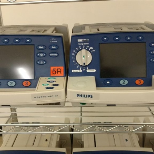 Lot of 16 - Philips HeartStart XL M4735A Smart Biphasic Defibrillators (With 16 M3516A Batteries)