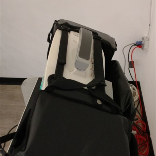 Philips Heartstart MRX Defibrillator (M3535A) w/ 1 Battery & Black Carry Bag 