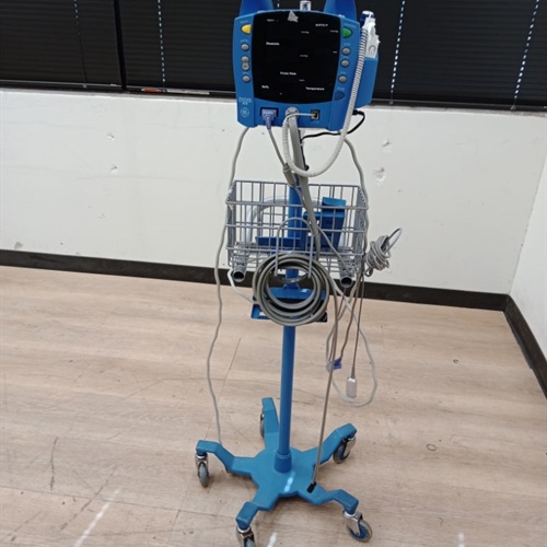 GE Procare 400 Vital Sign Monitor with Stand