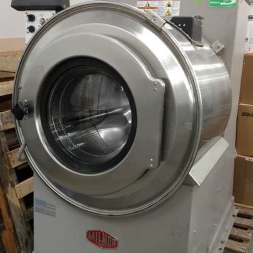 Milnor E-P Plus Commerical  Washing Machine