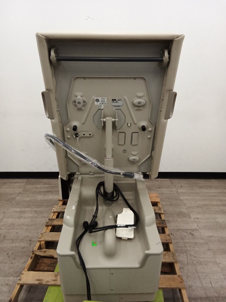 Midmark Ritter 223 Exam Table | Auction 18902