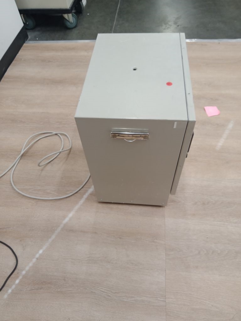 GE Microprocessor Contrast Media Warmer | Auction 28007