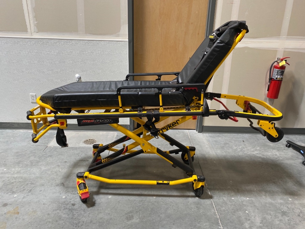 Stryker MX-Pro R3 Stretcher | Auction 13256