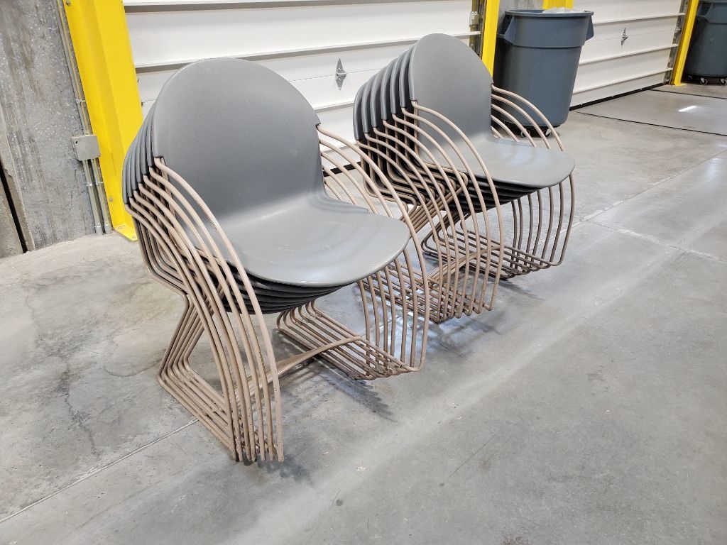 Lot of 14 chairs | Auction 14751