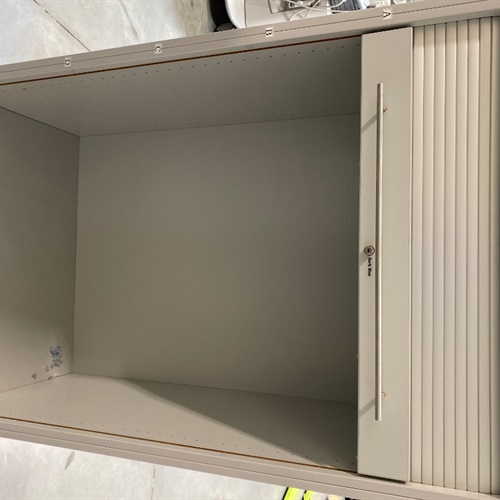 Cabinet Large with Rolling Door and 4 Shelves
