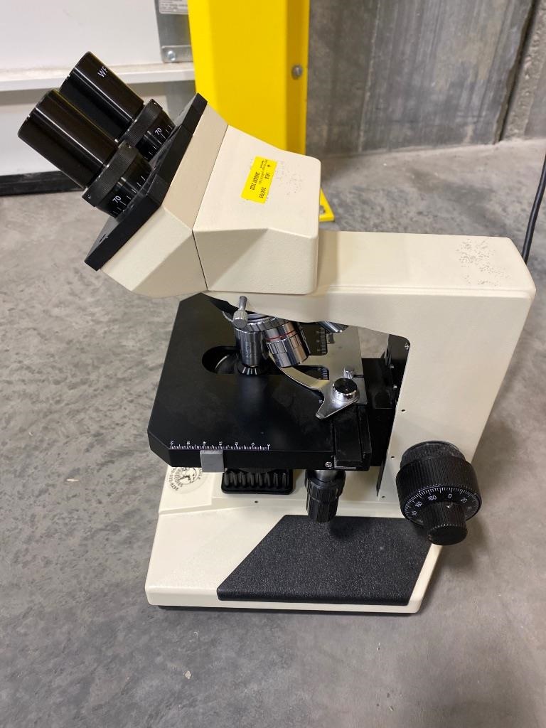 Eagle CMP2000 Microscope | Auction 20932