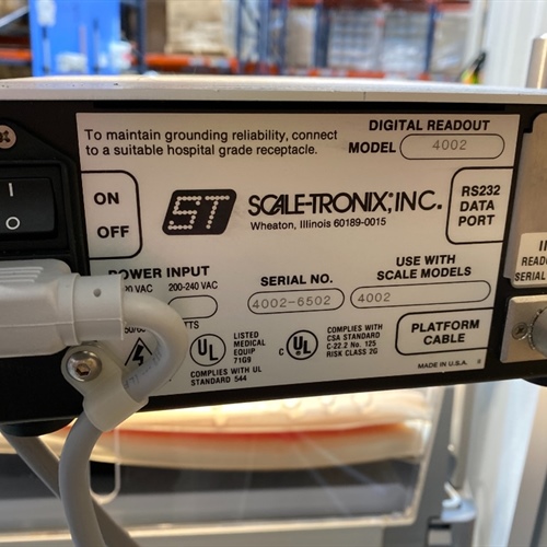 GE 4400 Infant Warmer System with Giraffe Lite and Scaletronix Scale