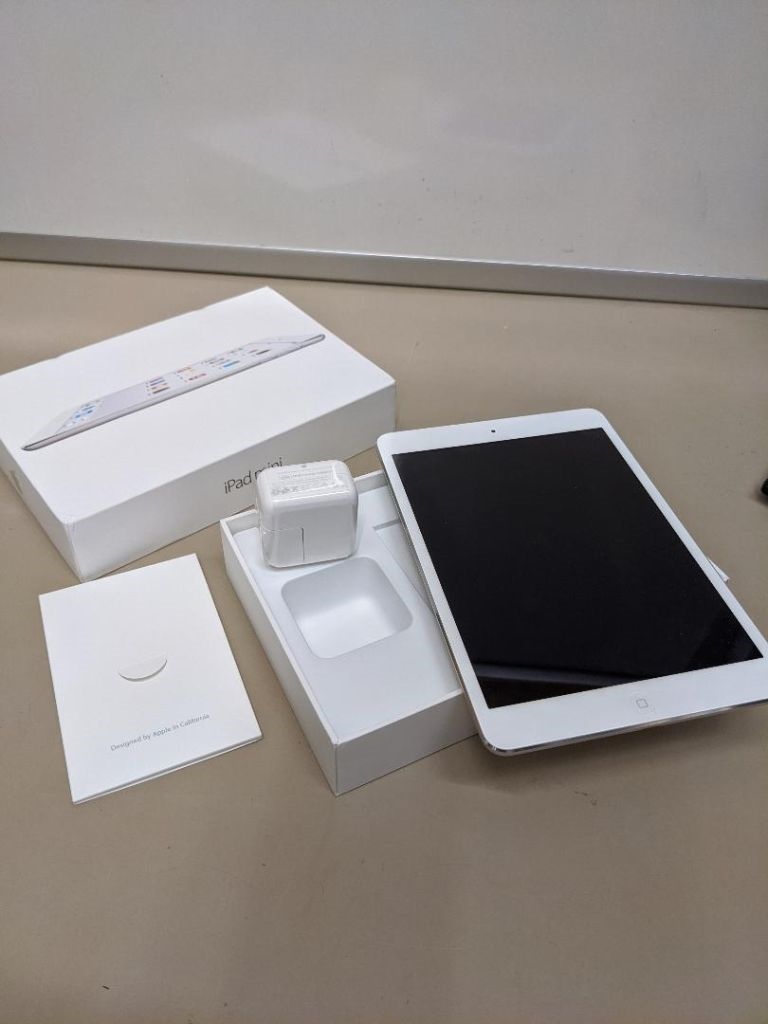 iPad mini 2 16GB (New in Box) | Auction 7817