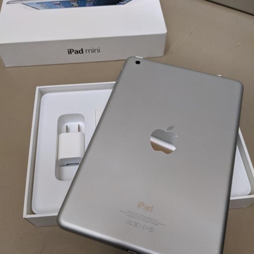 iPad mini 16gb  Wi-Fi   (New in Box)