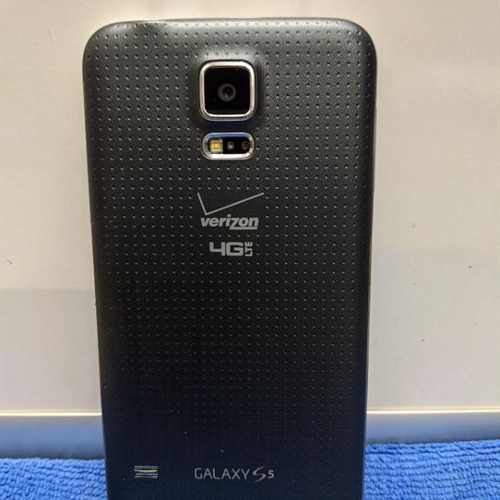 Samsung-Galaxy S5 16gb  Black  (Charger not included)