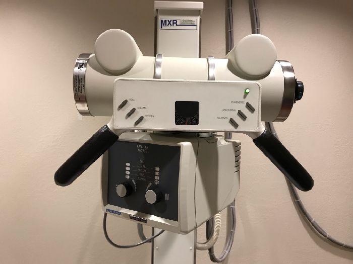 Del Medical XRay unit and Konica Regius 110 CR Reader Auction 1517